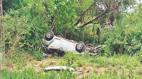 Satara Accident: कार उलटून अभियंत्याचा मृत्यू