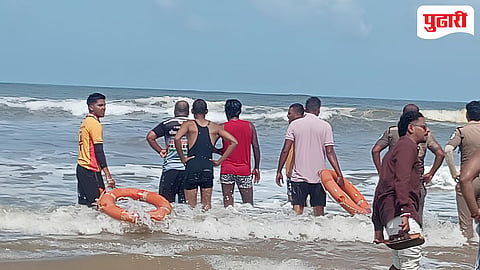 Ganpatipule tourists drowned | गणपतीपुळे येथे पर्यटनासाठी आलेले संभाजीनगरचे ५ जण समुद्रात बुडाले, शोधकार्य सुरू