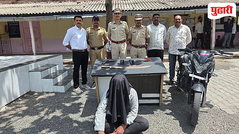 Washim crime | रिसोड पोलिसांची धडाकेबाज कारवाई : मध्यरात्री तलवारीसह संशयित ताब्यात, वाहन व मोबाईलसह मुद्देमाल जप्त...