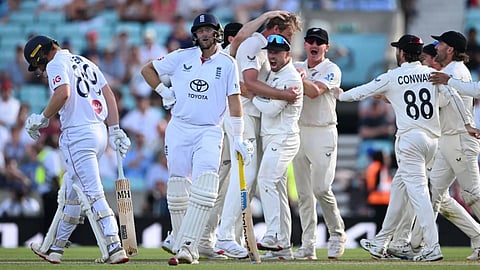 England WTC 12 Points Deduction : इंग्लंडला डबल झटका! कसोटी पराभवानंतर ICC चा दणका, सामन्याच्या मानधनासह WTC गुणांही कात्री