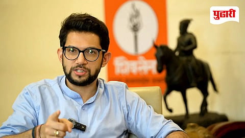 Aaditya Thackeray Devendra Fadnavis