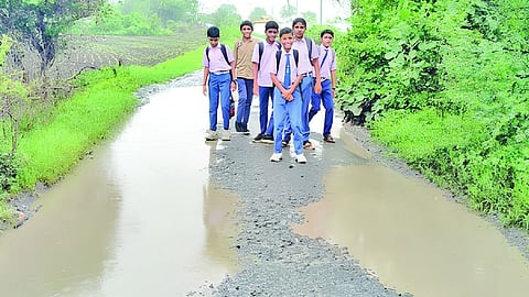 Jalna School Road Issue