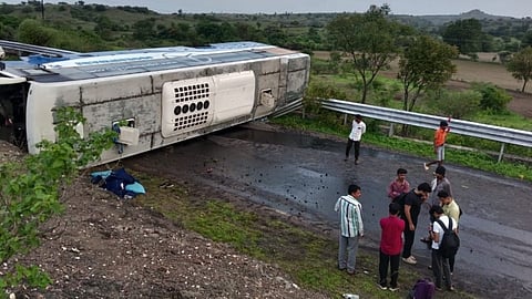 nashik accident