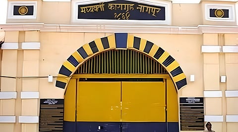 Nagpur News : नागपूर मध्यवर्ती कारागृहात दोन कैद्यांचा धिंगाणा; जेल अधिकाऱ्यांना शिवीगाळ, जीवे मारण्याची धमकी