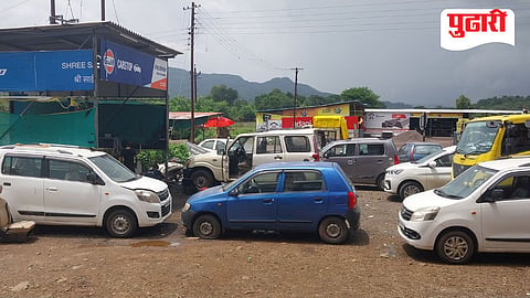 Pali flood damaged vehicles