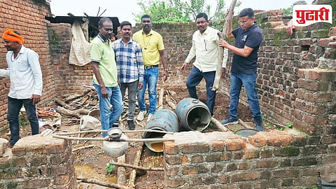 Kinwat Illegal Liquor Raid