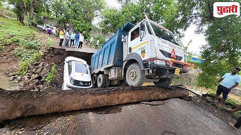 Palghar News |अवजड वाहतुकीचा बळी ठरला वडघर पूल; आयवाच्या भाराने पुलासह कार कोसळली