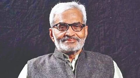 Dr. Kumar Saptarshi |