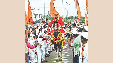 Ashadhi Wari: पहिल्या उभ्या रिंगणाने माळीनगर विठ्ठलमय