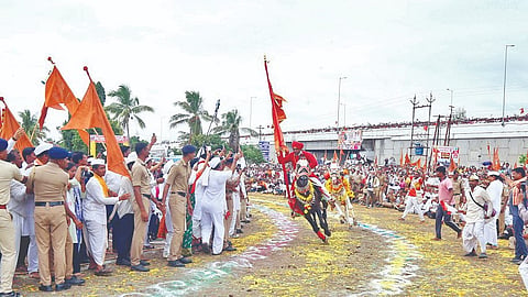 Ashadhi Wari: माऊलींच्या पालखीचे खुडूसला दुसरे गोल रिंगण