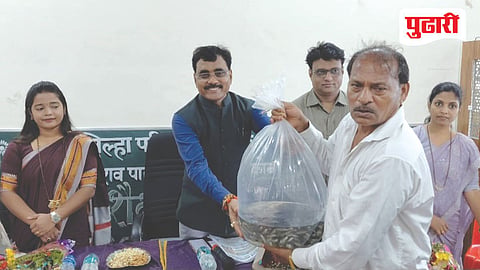 Raigad fish seed distribution