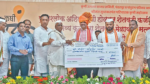 CM Devendra Fadnavis | संकटातील शेतकऱ्यांसाठी देशातील सर्वात मोठी कर्जमाफी : मुख्यमंत्री देवेंद्र फडणवीस