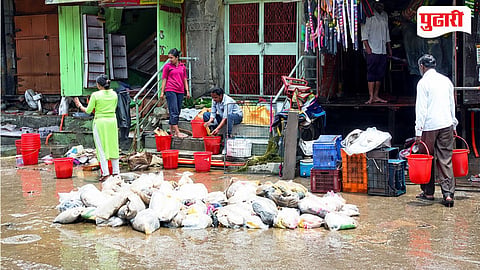 Nashik Heavy Rain Crop Damage | जिल्ह्यात 80 हेक्टर शेतीला पुराचा फटका; 429 नागरिकांचे स्थलांतर अनेक घरांसह गोठे, झोपड्यांचे नुकसान