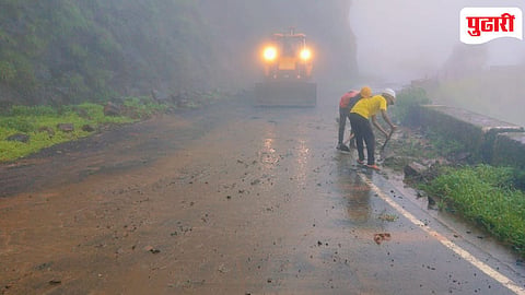 Anuskura Ghat landslide : अनुस्कुरा घाटात मध्यरात्री दरड कोसळली; तात्काळ हटवून घाटमार्ग पूर्ववत सुरु