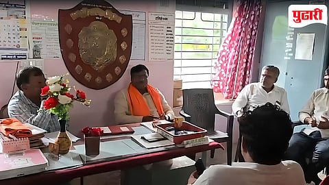 Headmaster drunk belgaum : विद्यार्थ्यांना धडे देणारे मुख्याध्यापकच मद्यधुंद?; जि.प. सदस्यांच्या भेटीत प्रकार उघड...
