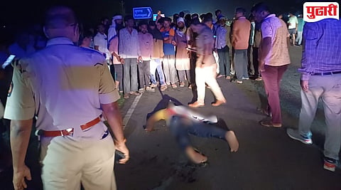 Amravati Crime : अमरावतीत धक्कादायक घटना: पाठीत भोसकलेला चाकू तसाच... धामोरीत तरुणाची निघृण हत्या!