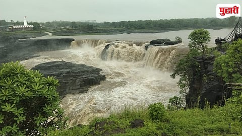 Sahasrakund Waterfall Flowing