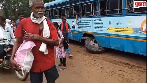 Gadchiroli Accident : धावत्या एसटी बसचे मागील चाक निखळले; सुदैवाने मोठा अनर्थ टळला, विद्यार्थ्यांसह प्रवासी भयभीत