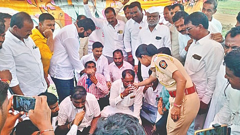 Solapur News: सोनके तलावात पाणी सोडण्यास सुरुवात