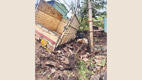 Sangli Accident