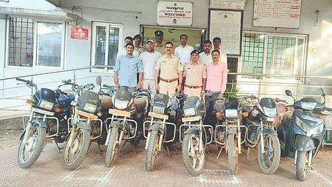 Belgaum Bike Theft: अडीच लाखांच्या आठ दुचाकी जप्त
