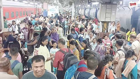 Panvel Railway Crowd