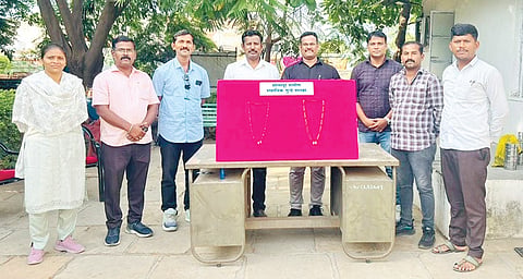 Solapur Jewellery Theft : भाविकांचे दागिने चोरणाऱ्या दोन महिला जेरबंद