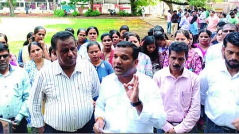 Goa hourly basis teachers protest