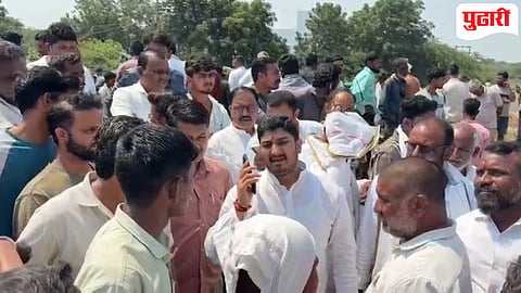 Dhule News : लोंढे नाल्याजवळ अपघात झाल्याने नागरिकांचा रास्ता रोको, आमदार राम भदाणे यांच्या मध्यस्थीनंतर आंदोलन मागे!