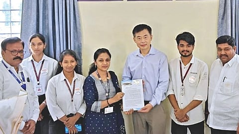 Satara News : सैदापूर गाव बनले सायबर शिक्षित गाव