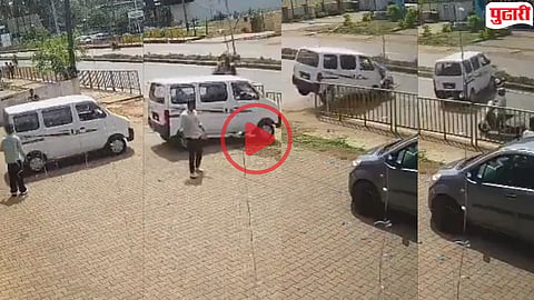 Viral Accident Video : आनंद ठरला क्षणभंगुर! शोरूममधून बाहेर पडताच नवीन कारचा भीषण अपघात; बॅरिकेड तोडून दुचाकीला उडवले