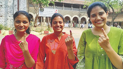 Maharashtra MLC Election : सोलापुर जिल्ह्यात पदवीधरांचे ७१ तर शिक्षकांचे ८९ टक्के मतदान