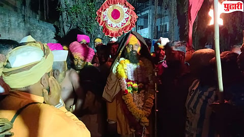 Kolhapur News : उसाचे रसभांड तेजीत, देशात महागाई भडकणार; उदगाव येथे फरांडे महाराजांची भाकणूक