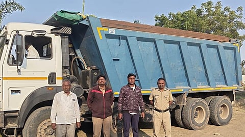 Jalgaon Sand smuggling