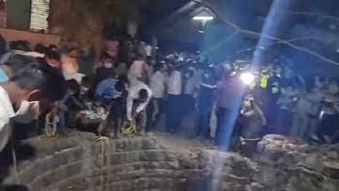 maharashtra well