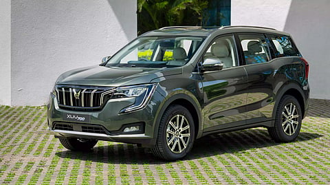 மஹிந்திரா எக்ஸ்யூவி700 ரக கார்