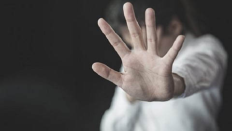 child harassment image free pic