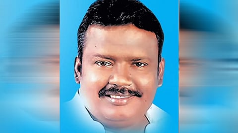 அதிமுக நகர செயலாளர்