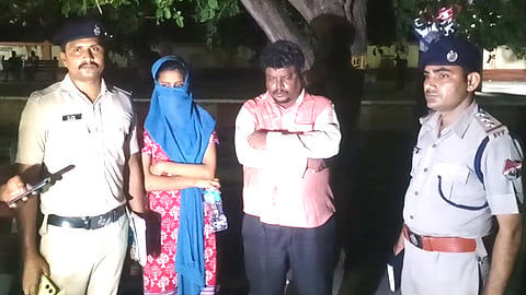 தந்தை மகள் கைது