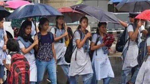 பள்ளி, கல்லூரிகளுக்கு விடுமுறை