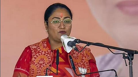 rekha gupta sworn in as delhi cm and six ministers take oath of office