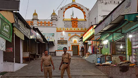 maharashtra police high alert gatherings banned on aurangzeb tomb