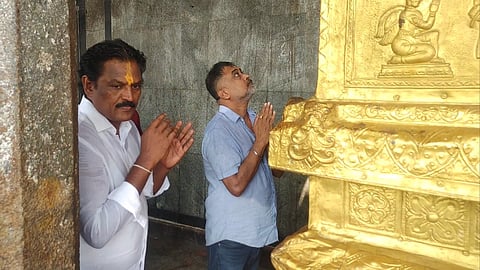 இயக்குநர் லிங்குசாமி சுவாமி தரிசனம்