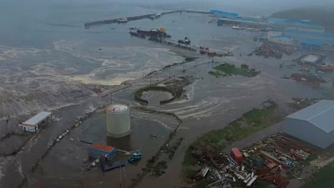 7.1 magnitude earthquake jolts Russia tsunami warning issued