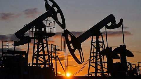 usa hits russias oil giants with sanction