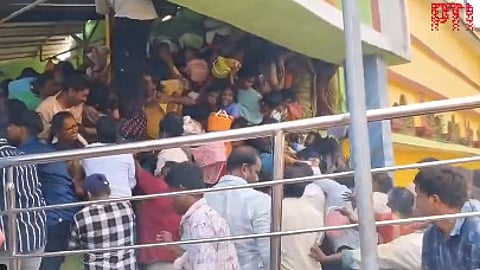 andhra pradesh venkateswara swamy temple stampede at 9 deaths