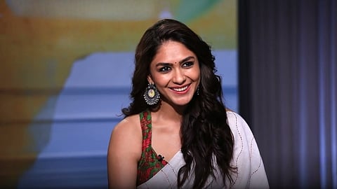 Sometimes its difficult to accept love says Mrunal Thakur