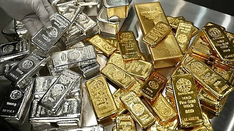 price of gold is falling, the price of silver has increased