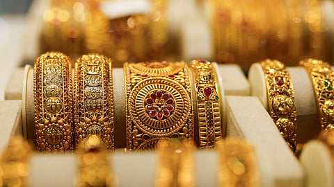 Defying predictions the price of gold continues to rise