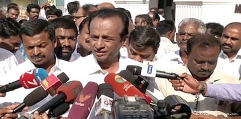 அதிமுகவின் கொறடாவாக செம்மலை நியமனம்: மதுசூதனன்
